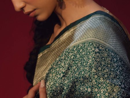 Zohra  Dark Green Pure Katan Silk Banarasi Handloom Saree Online now